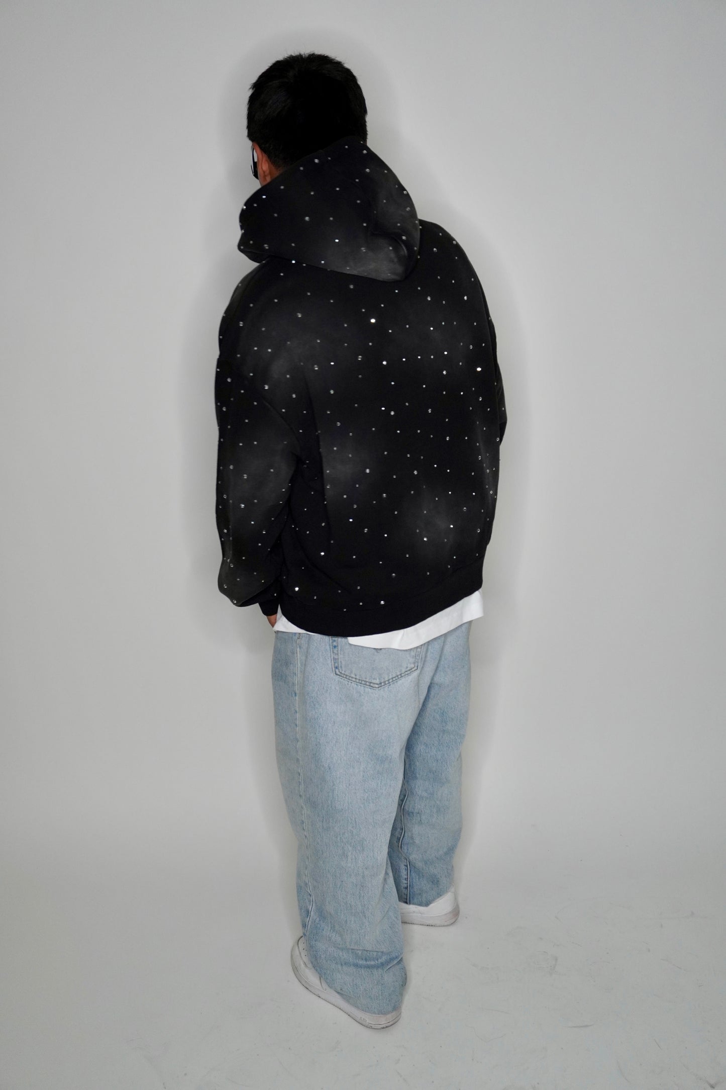 black aeri zip up