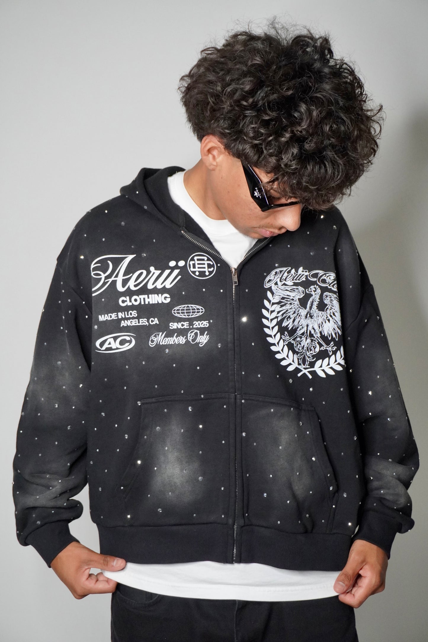 black aeri zip up